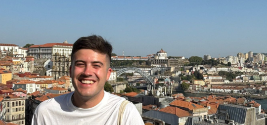 Imagen de la noticia: Aitor Ayesa, el joven de Esquíroz que quiere recuperar la memoria de toda la Cendea