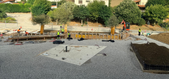 Imagen de la noticia: La nueva plaza del Ayuntamiento empieza a tomar forma